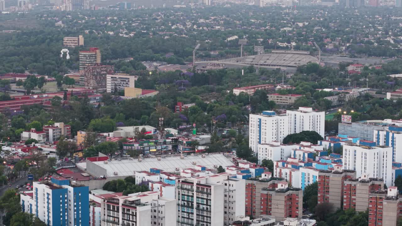Drone footage of southern Mexico City with telephoto perspective