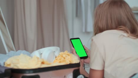 abrir las fronteras, empacar las cosas, buenas vacaciones, reservar un hotel