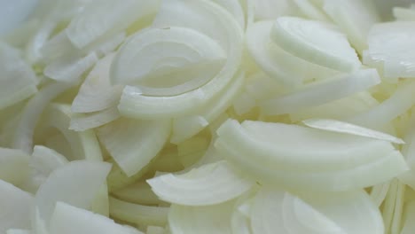 sliced onions
