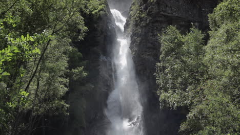 static shot in slowmotion of the la pisse waterfall