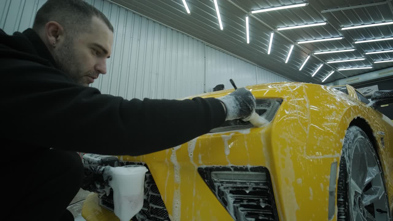 Professional Car Detailing – Washing, Ceramic Coating, and Interior Cleaning