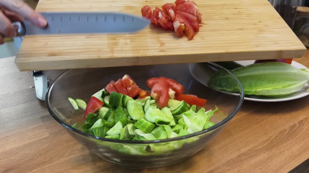 신선한 러드를 준비하고 있습니다.