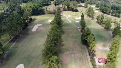 Tree-lines-and-sand-pits-in-golf-course