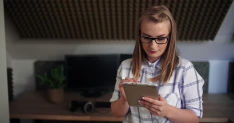 businesswoman using wireless computer at workplace 2