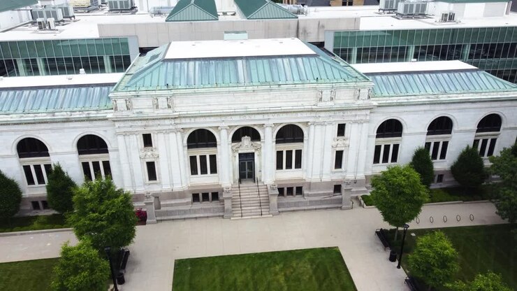 Filiale principale della biblioteca di Columbus, Ohio, nel centro città.