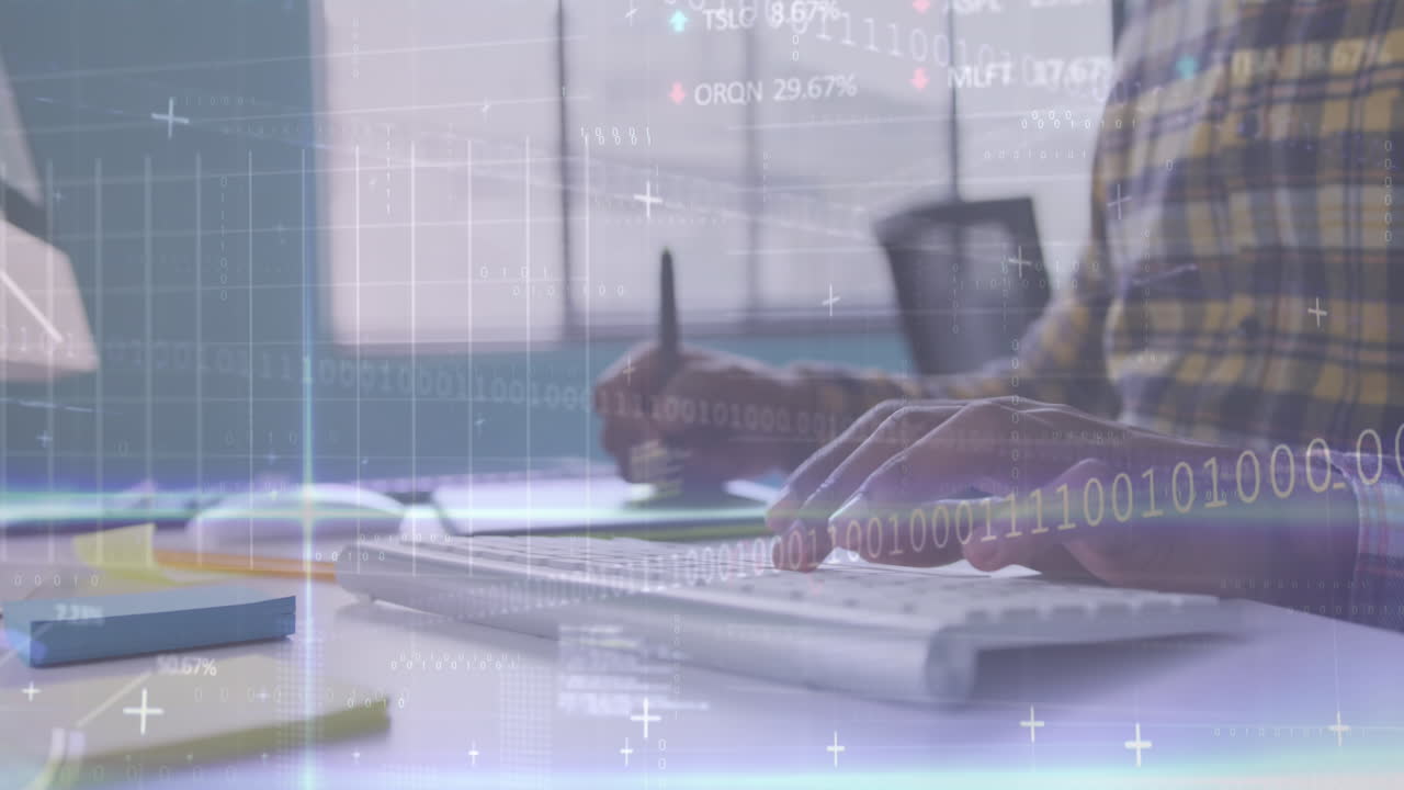 animación de gráficos, tableros de negociación, lenguaje informático, hombre caucásico desplazándose en tableta digital