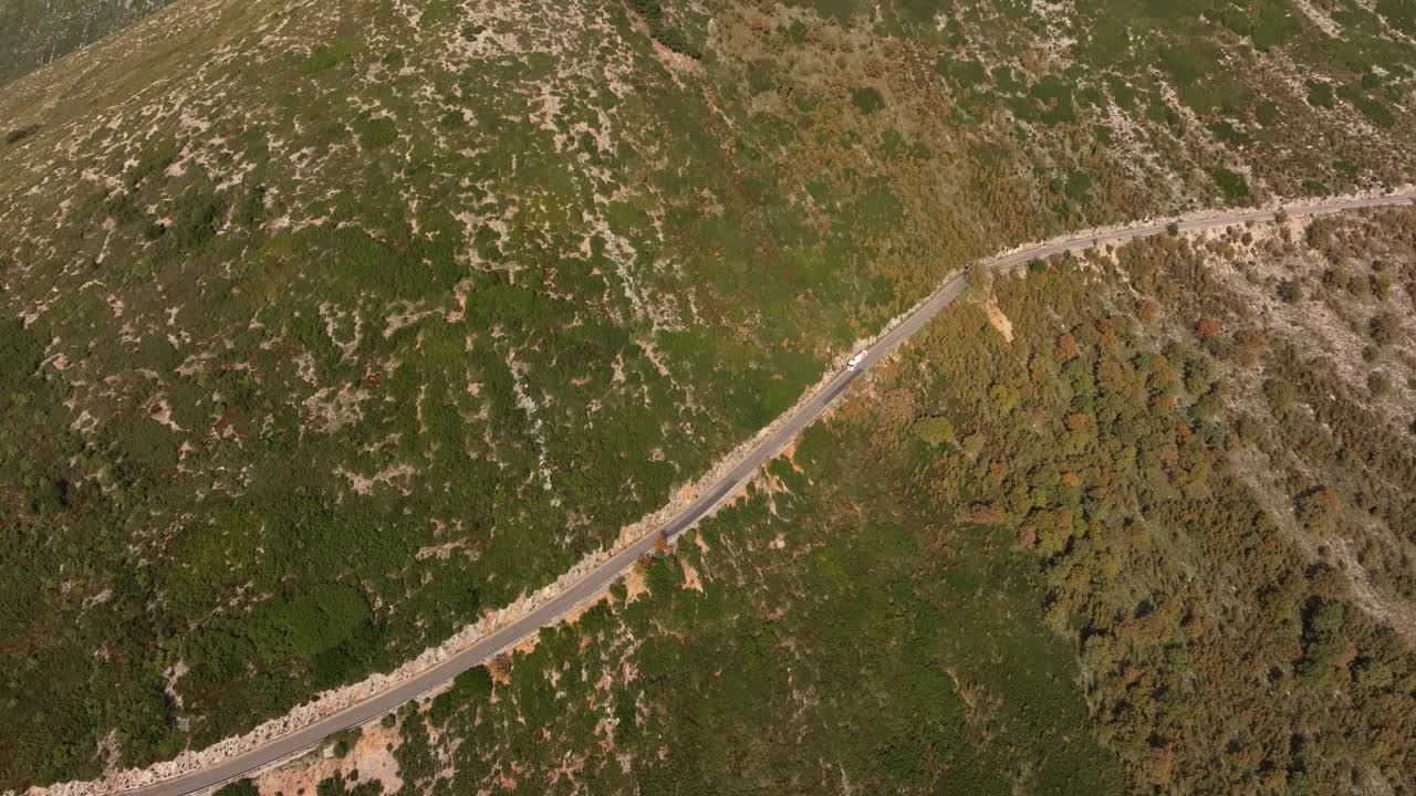 Passo Llogara: Porta d'accesso a Palasa e le Maestose Montagne Ceraunie