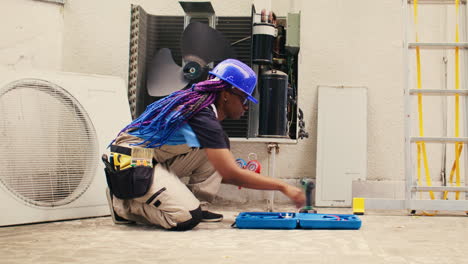 engineer prepares for condenser checkup