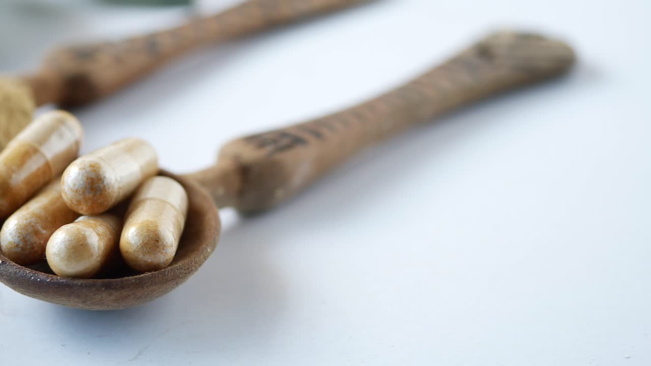 허브 의약품  ⁇ 과 가루