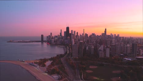 Hermosa-Puesta-De-Sol-Sobre-La-Orilla-Del-Lago-Chicago