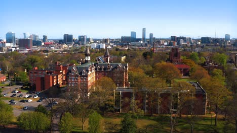 toma aérea de la universidad fisk con jubilee hall en nashville tennessee