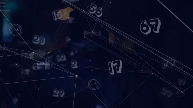 Animazione di una rete di connessioni con numeri e un hacker.