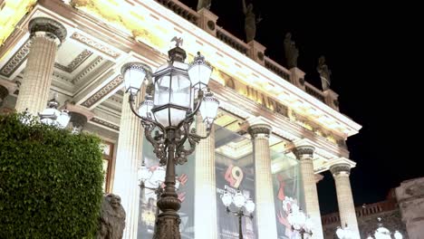 Museum-entrance-in-Guanajuato,-Mexico