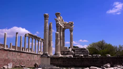 museo de pergamino, las ruinas del antiguo templo de trajano, turquía