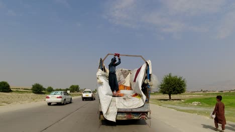 Auf-Offener-Straße-Fahren