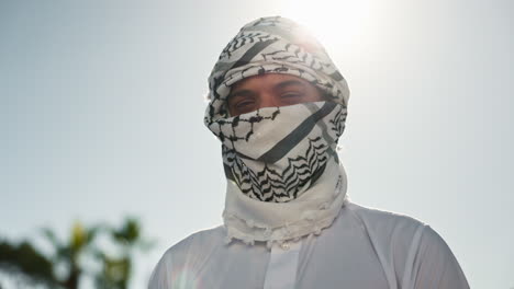man wearing a kufiya