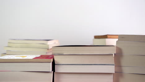 books disappear from bookshelves timelapse