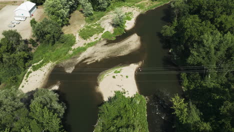 Toma-Aérea-Cenital-Del-Parque-Natural-Oronoco,-Río-Zumbro,-Acceso-Público-Al-Agua