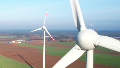 pale di turbine eoliche antenna ravvicinata