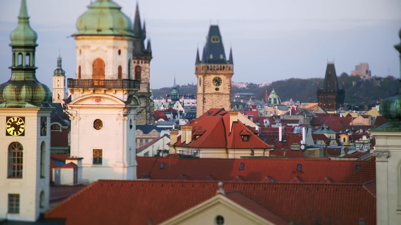 Vista dall'alto dal Ponte della Città Vecchia a Praga