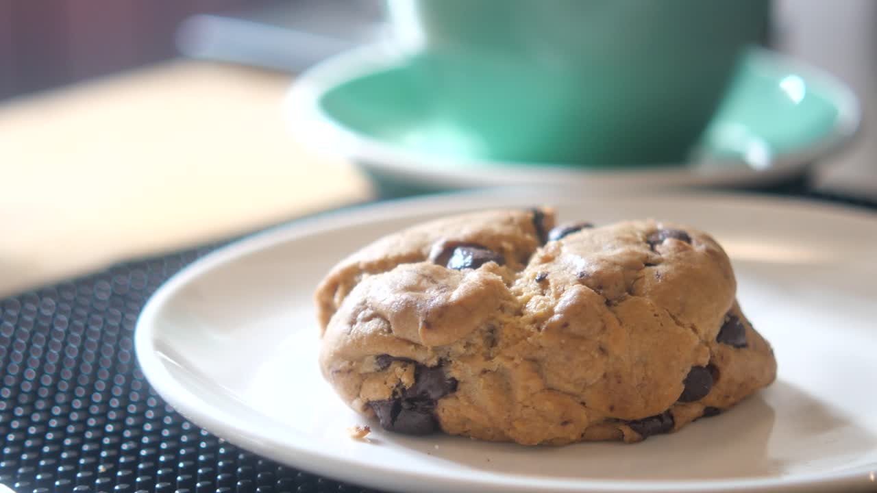 커피와 함께 초콜릿  쿠키