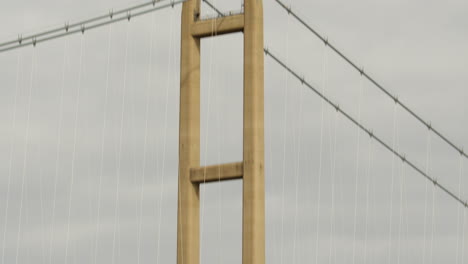 Kippen-Des-Südturms-Auf-Der-Humber-Bridge