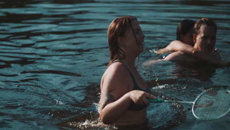 friends enjoying a summer day at the lake