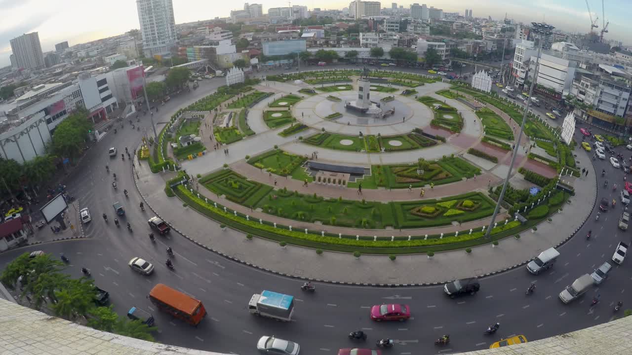 calle urbana en las horas pico