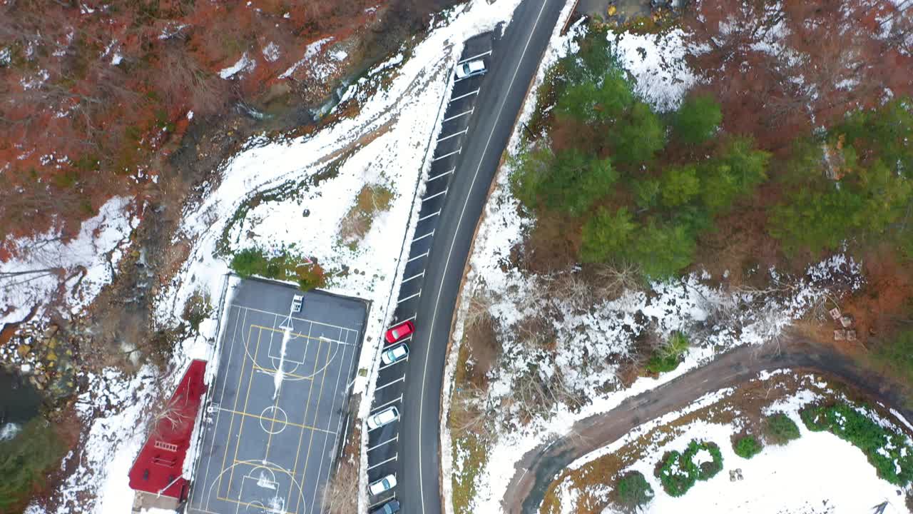 마운틴 리조트 4k 드론 비디오의 평면도