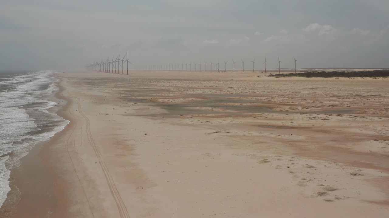 공중: 브라질 북부 아틴 근처의 풍력 터빈