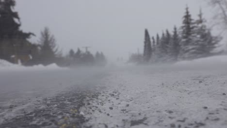 Tormenta-De-Nieve-En-Bozeman-Montana-En-Carretera-De-Masa-Fermentada,-4k