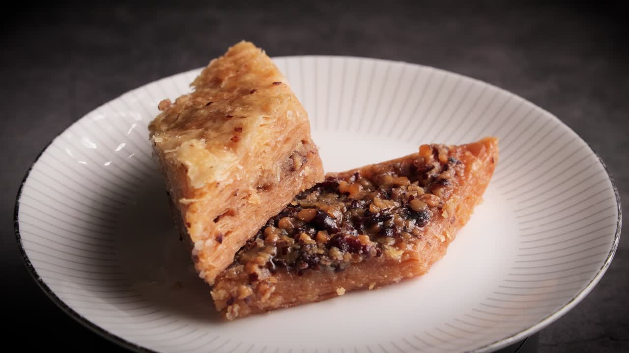 baklava es un postre típico de turquía.