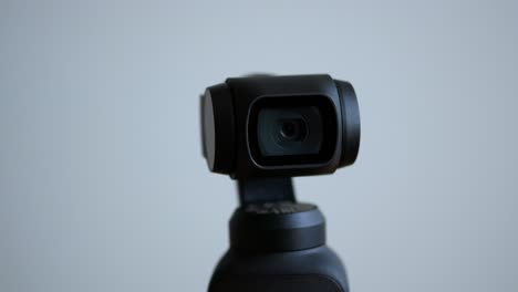 a camera that turns its head like a robot