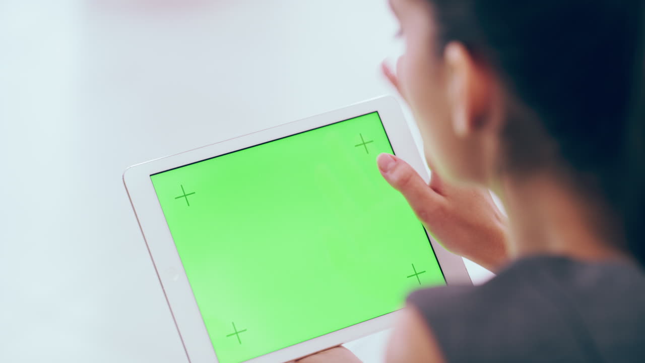 간단한 터치로 인터넷을 탐색하는 것