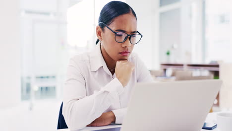 Business-woman,-laptop-and-reading