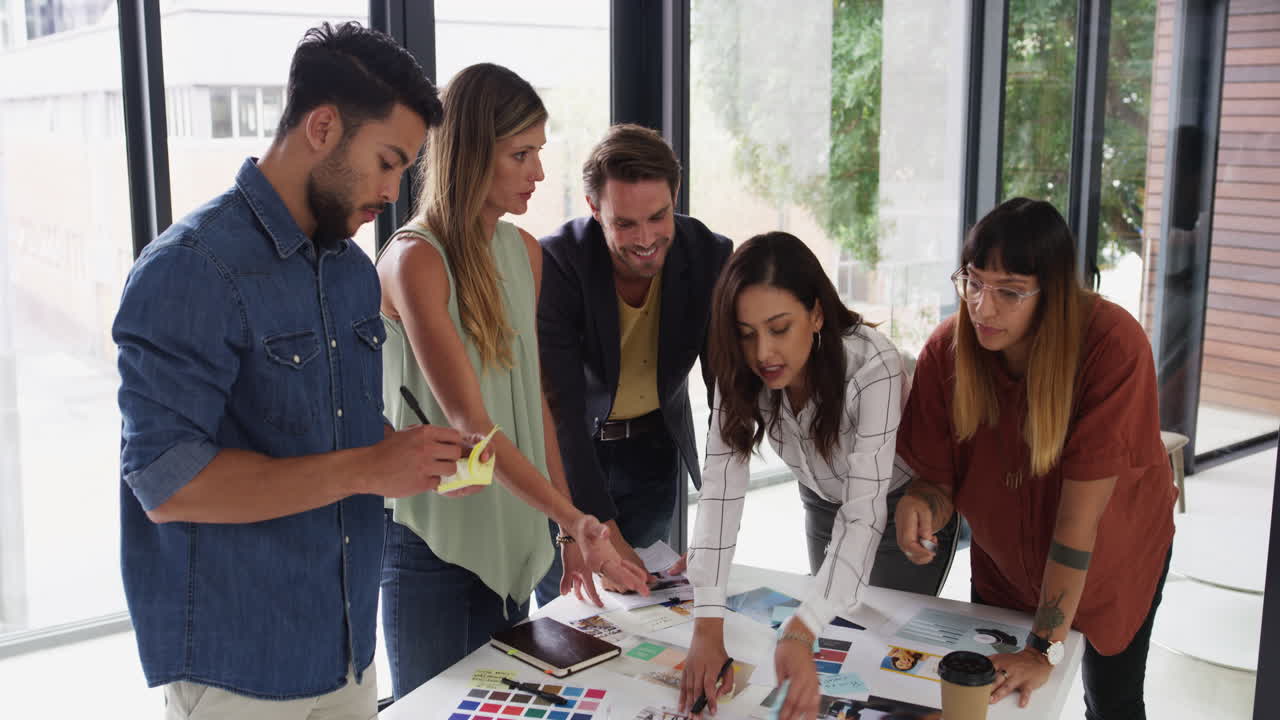 estamos por encima de las cosas.