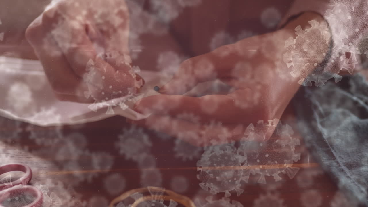 코로나 19 세포의 애니메이션이 마스크를  ⁇ 는 사람 위에