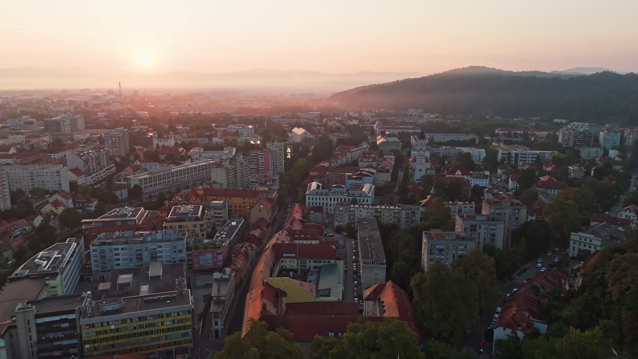 amanecer en ljubljana, la capital de eslovenia
