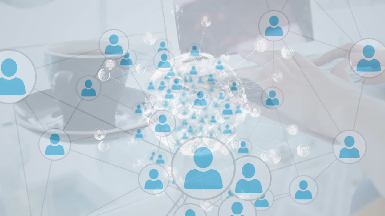 노트북을 통해 사람 아이콘과 연결의 네트워크와 함께 지구의 애니메이션