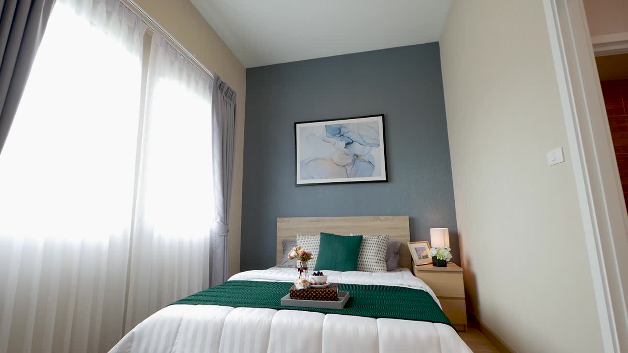 decoración de dormitorio elegante y cómoda con iluminación natural