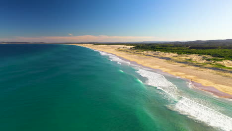 Epische-Drohnenaufnahme-Von-Redhead-Beach-Australia