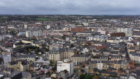 Luftaufnahme-Des-Viertels-Befreiung-Von-Le-Mans,-Frankreich,-Sarthe,-Bewölkter-Tag