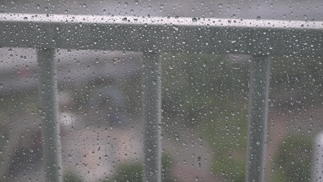 비오는 날 집에서