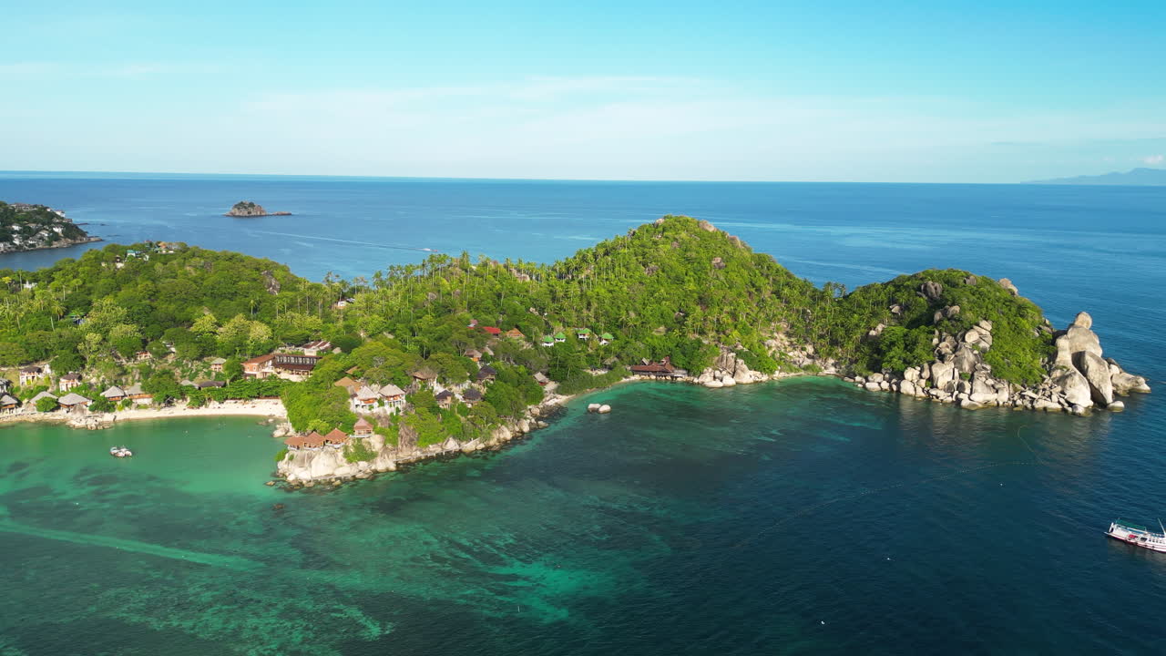 Freedom beach on Koh Tao in Thailand from John-Suwan's viewpoint