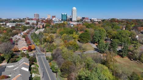 winston-salem, carolina del norte durante el otoño