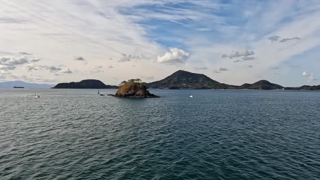 vista de las hermosas islas en el mar interior de seto