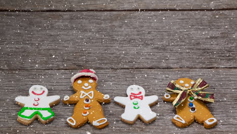 caída de nieve con la decoración de galletas de navidad