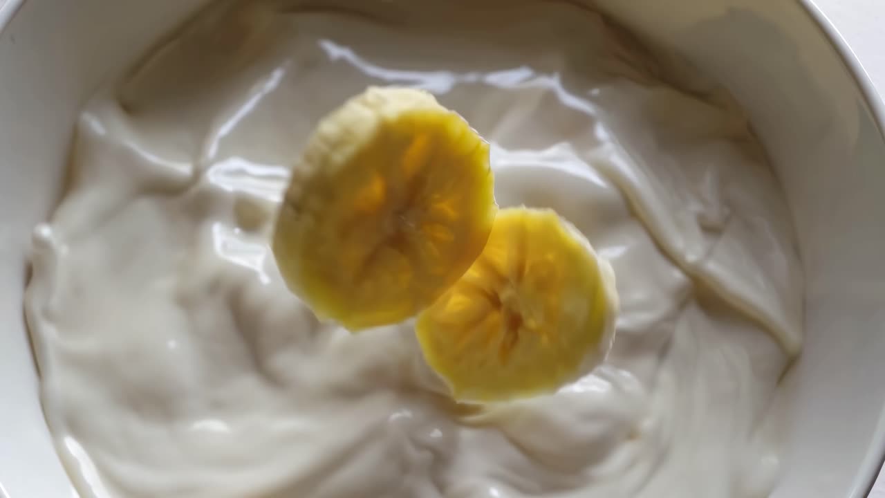 Banana in Yogurt