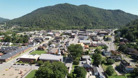 wyciąg z anteny wysoko nad pinville w stanie kentucky