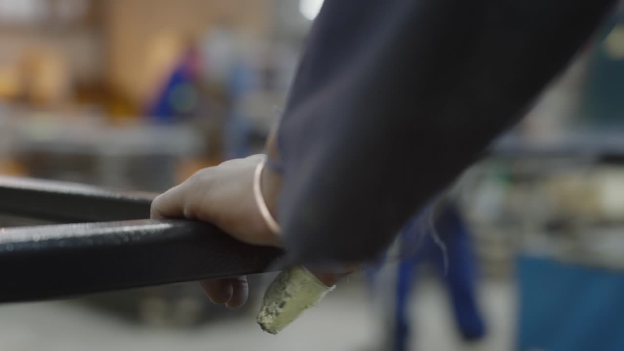 cerrar la presentación del marco de metal en 4k